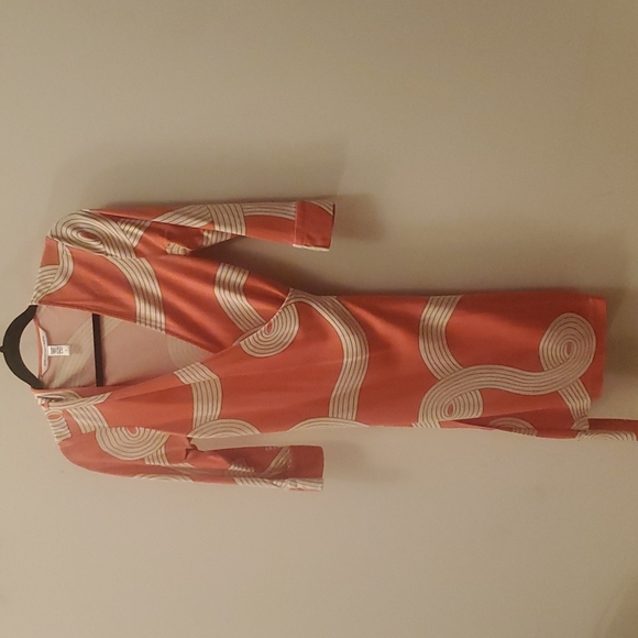 DVF wrap 4 dresse bundle - Picture 3 of 4